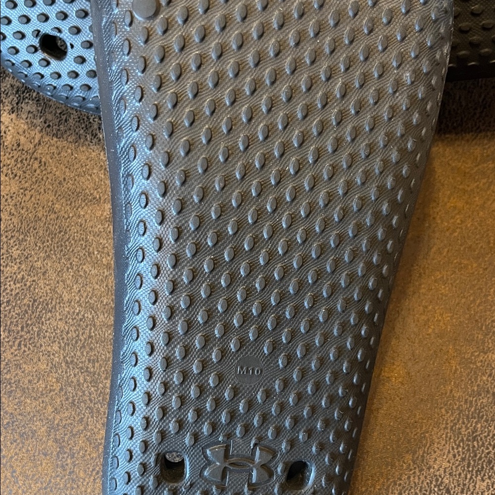Men’s Under Armour Black Logo Slide Sandals - Picture 4 of 4
